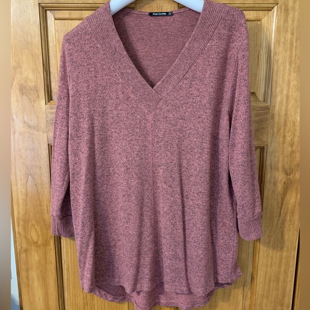 Women’s Pink Clover top. Size large.